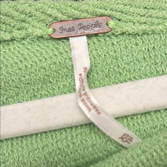 Free People Off The Shoulder Sweater Lime Green Asymmetrical Neck Size XS Y2K - Picture 8 of 9